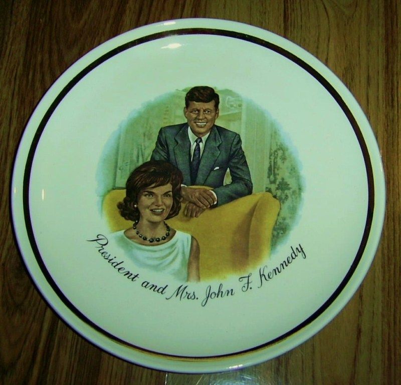 PRESIDENT &MRS JOHN F KENNEDY Collectors Plate 1961 USA  